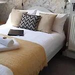 Harvington House Отель типа 