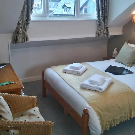 Harvington House Bed & Breakfast 4*