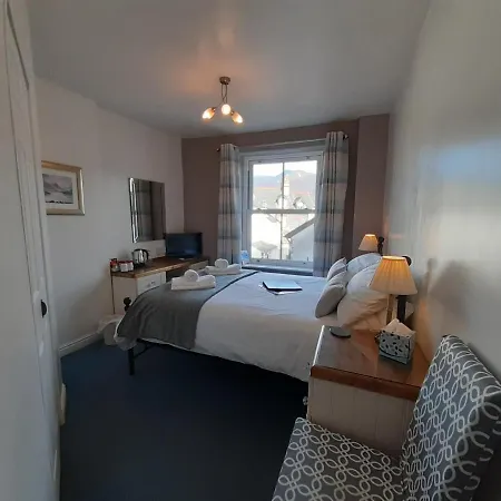 Harvington House 4*