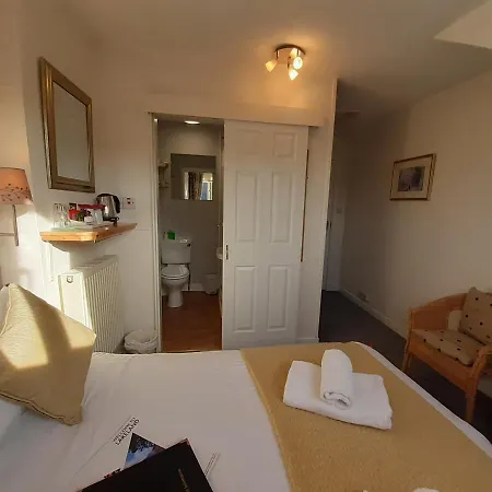 Harvington House 4*